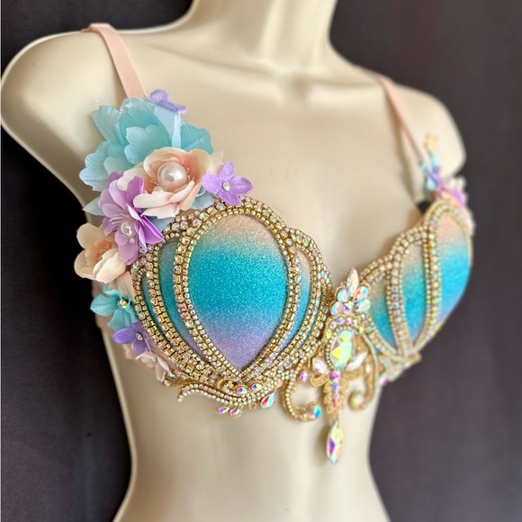 36B/34C ready to ship. Lavender, sky blue, blush mermaid top. - Picture 5 of 7